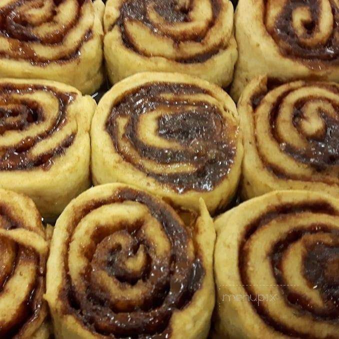 Lakeview Bakery - Calgary, AB