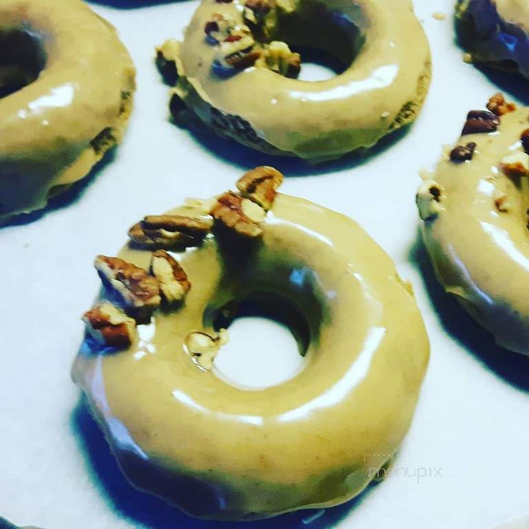 Lakeview Bakery - Calgary, AB