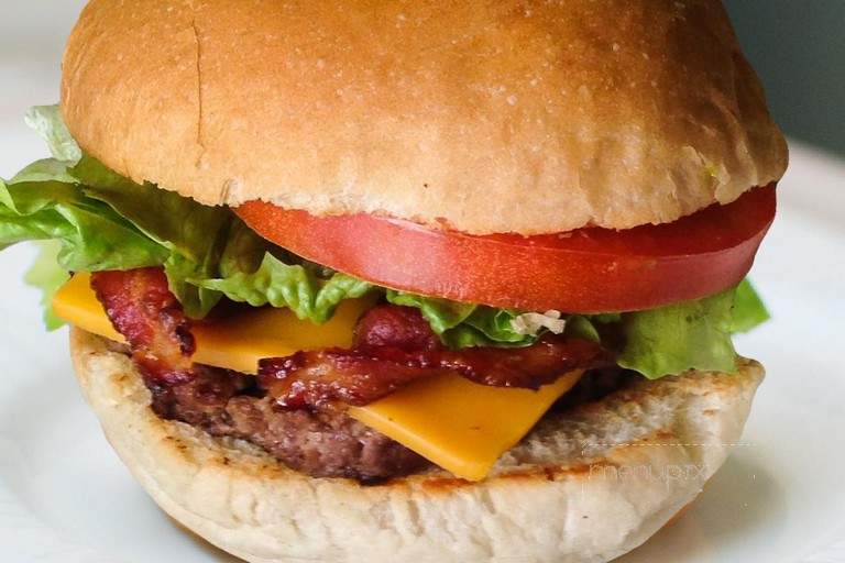 Chuck's On Dufferin - Wallaceburg, ON menu_pic