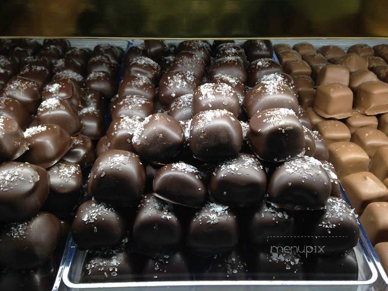 Coffee & Chocolate - Knoxville, TN