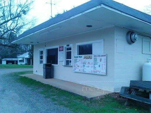 Village Treat - Chase City, VA menu_pic