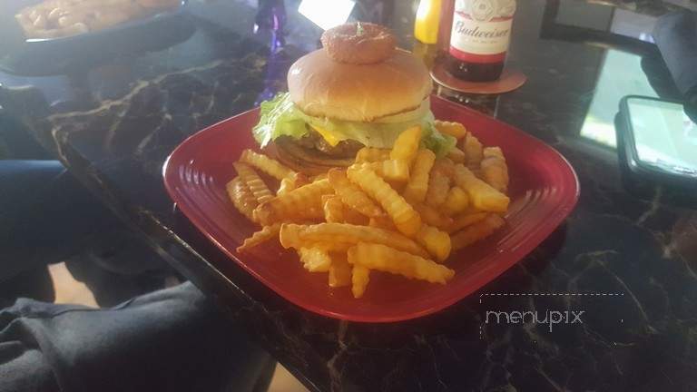 Petrie's Sports Lounge. - Missouri City, TX menu_pic