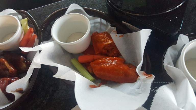 Petrie's Sports Lounge. - Missouri City, TX menu_pic