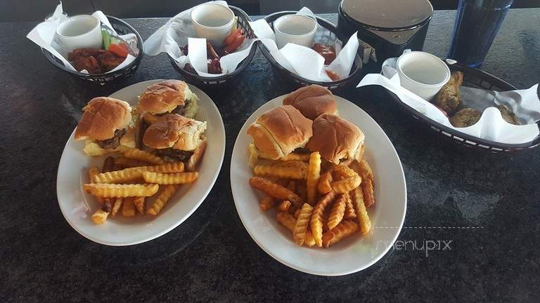 Petrie's Sports Lounge. - Missouri City, TX menu_pic