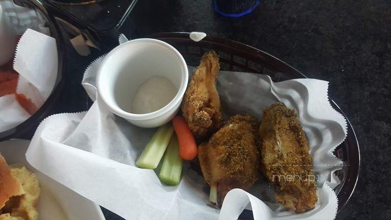 Petrie's Sports Lounge. - Missouri City, TX menu_pic