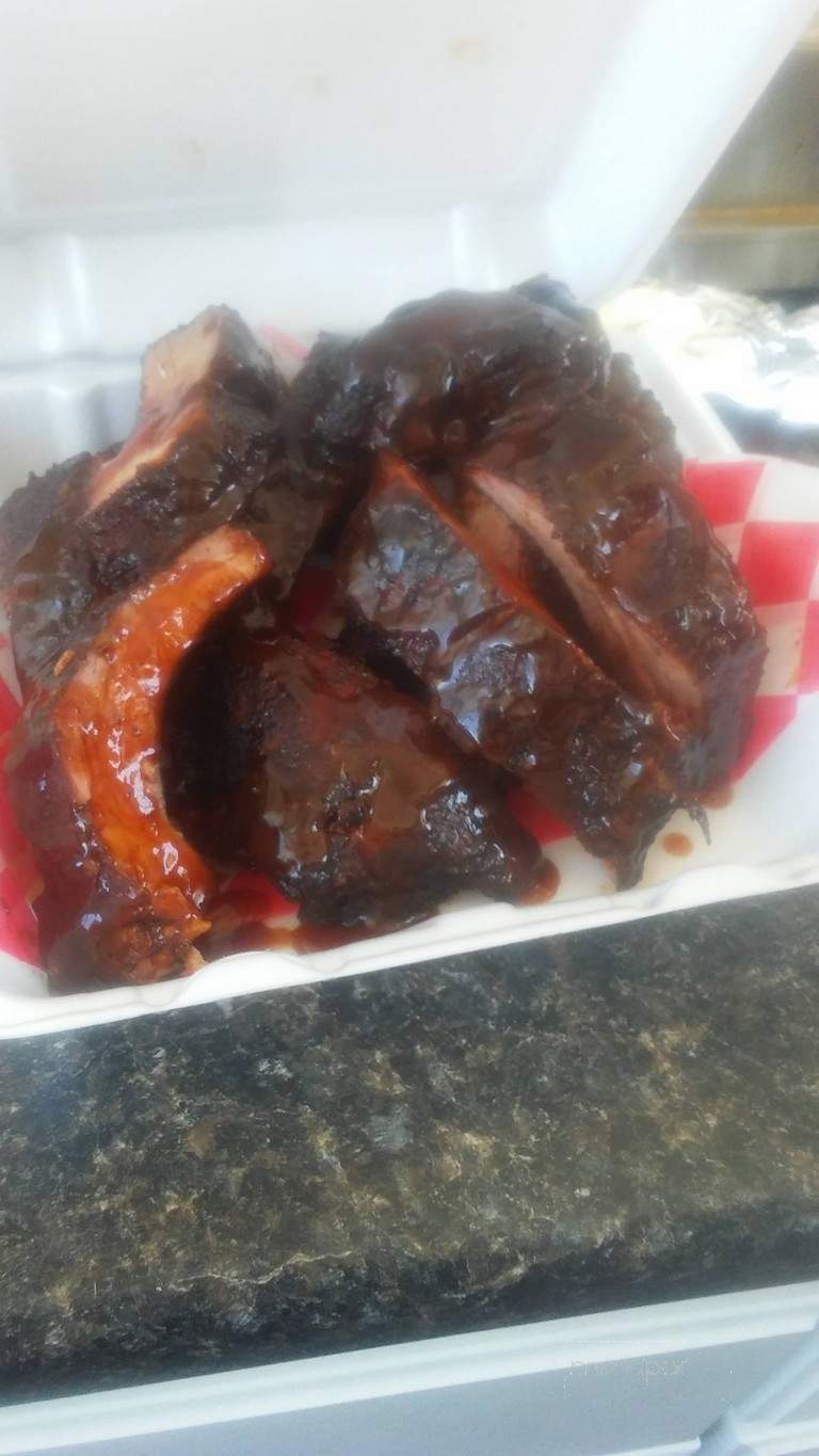 Ware's Family Cookout - Columbia, MO menu_pic