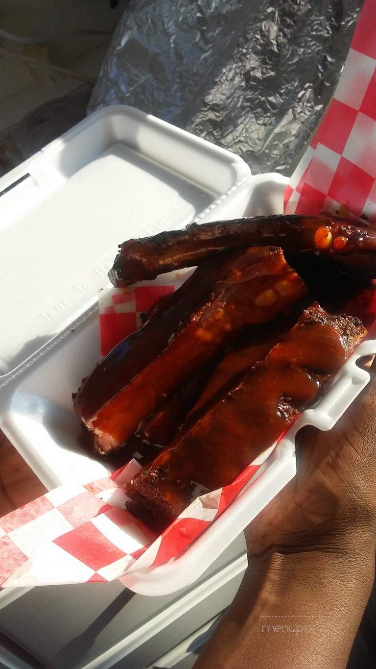 Ware's Family Cookout - Columbia, MO menu_pic
