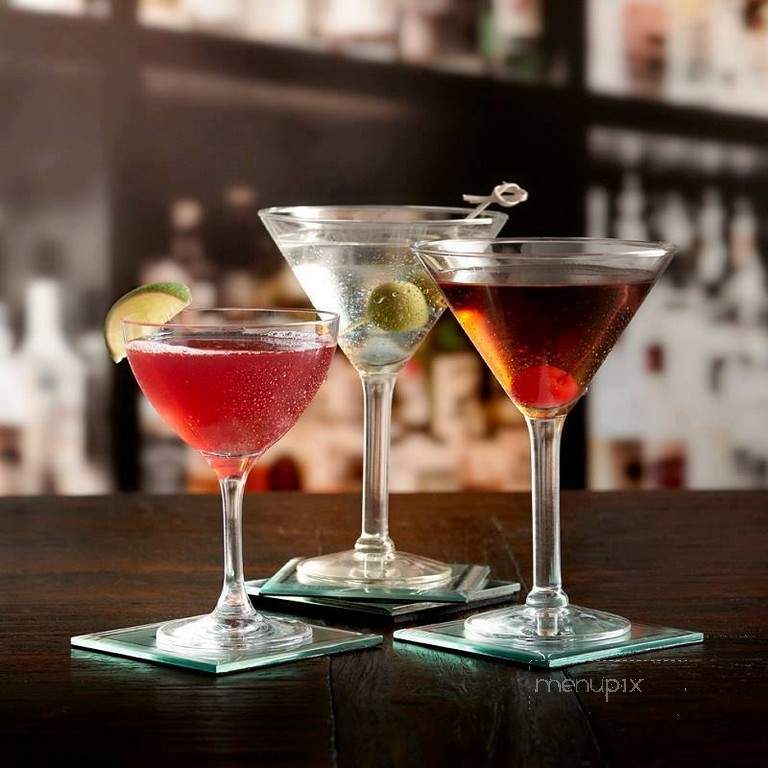 Morton's Grille - Niagara Falls, ON