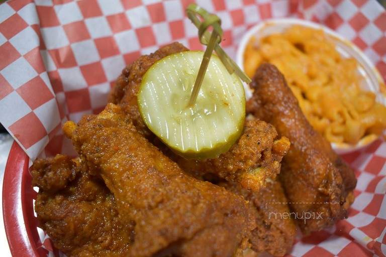 Bj Hot Chicken - Nashville, TN