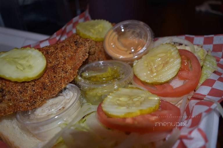 Bj Hot Chicken - Nashville, TN