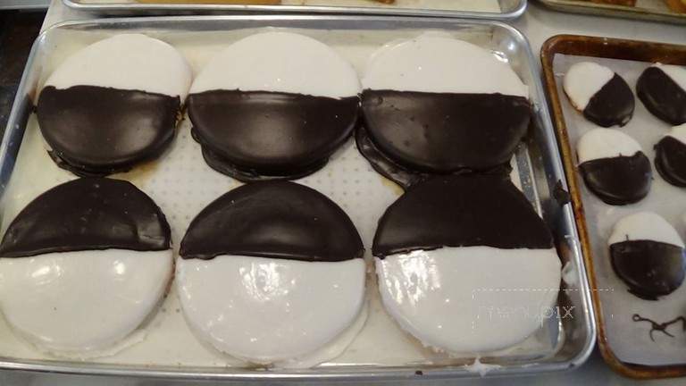 G Sweets Bakery - San Clemente, CA menu_pic