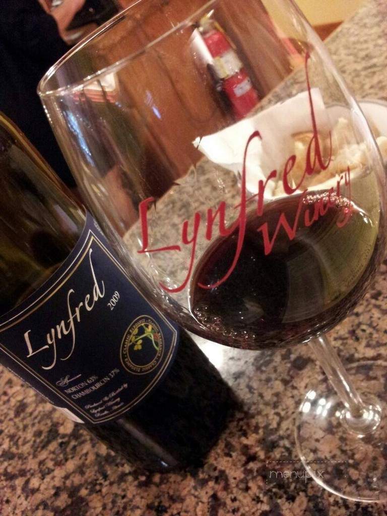 Lynfred Winery - Roselle, IL menu_pic
