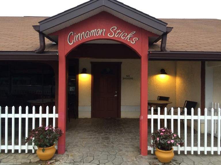 Dillon's Cinnamon Sticks - Inverness, FL menu_pic