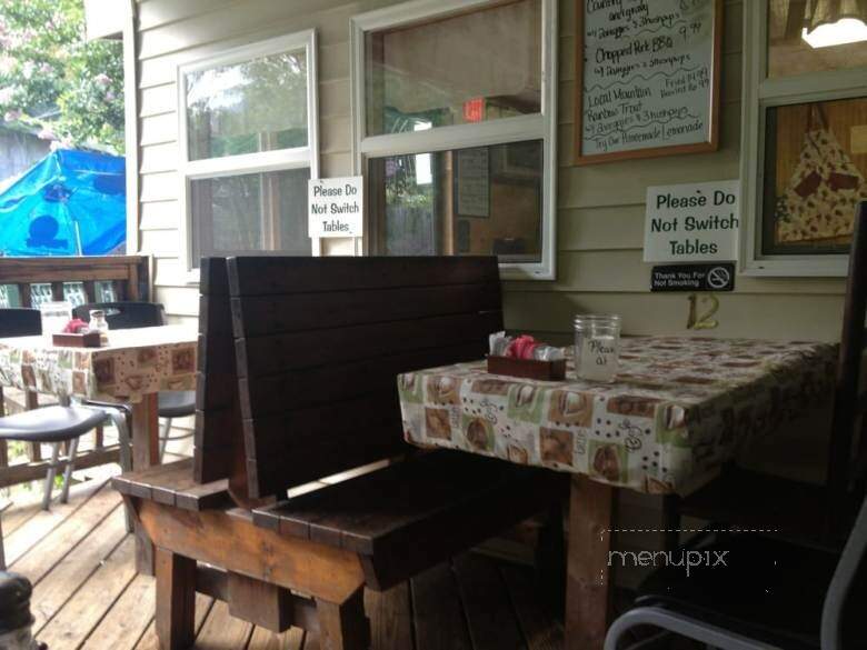 Genny's Family Restaurant - Chimney Rock, NC menu_pic