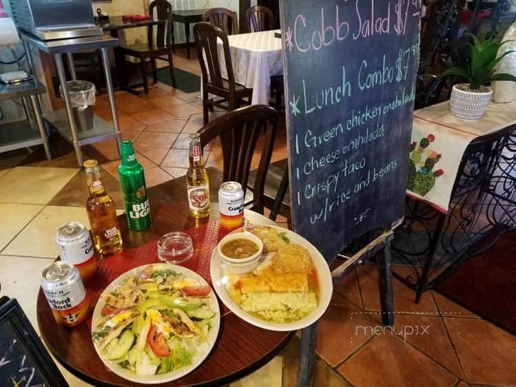 Dona Chela Restaurant - Pasadena, TX