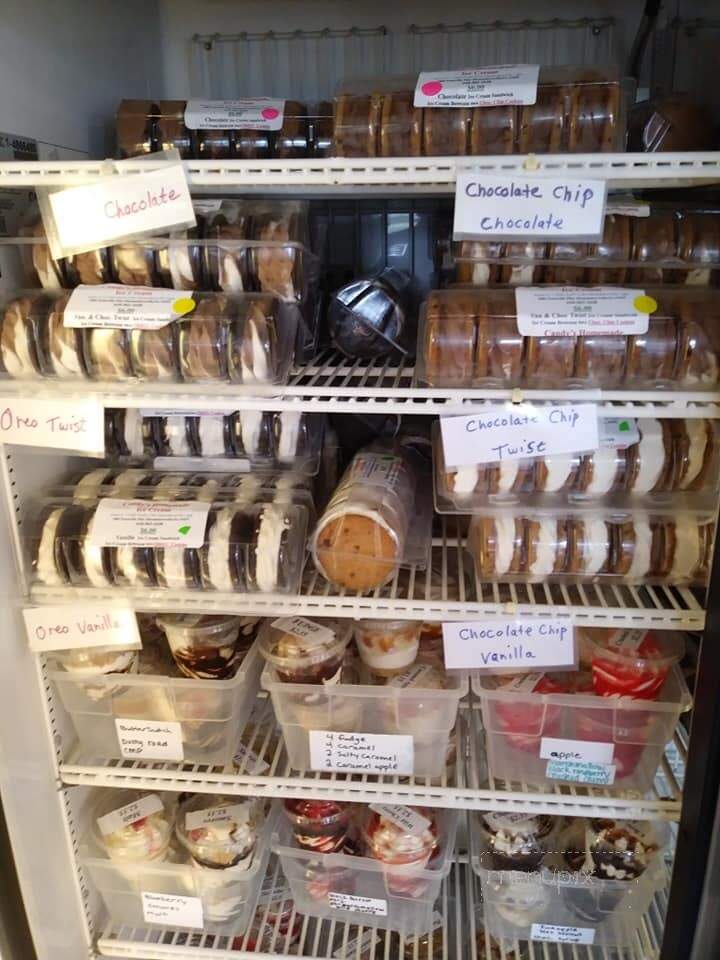 Candy's Homemade Ice Cream - Shoemakersville, PA menu_pic