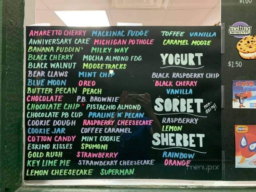 Clark's Ice Cream & Yogurt - Berkley, MI