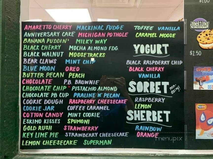 Clark's Ice Cream & Yogurt - Berkley, MI menu_pic
