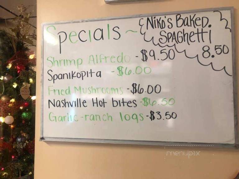 Niko's Family Restaurant - Morrison, TN
