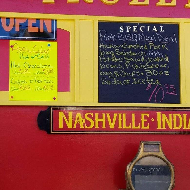 Trolley's BBQ - Nashville, IN