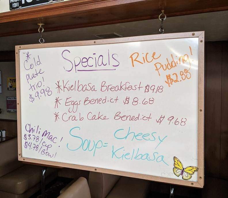 Rounds Restaurant - Traverse City, MI menu_pic