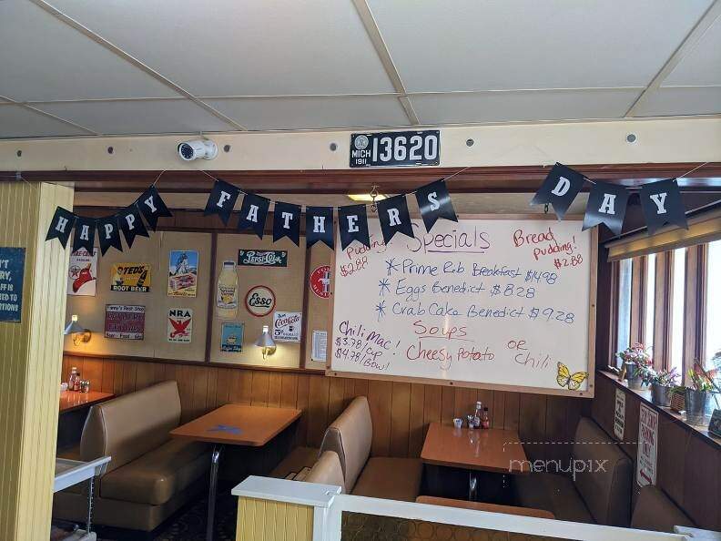 Rounds Restaurant - Traverse City, MI menu_pic