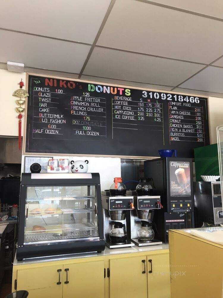 Niko's Donuts - Redondo Beach, CA