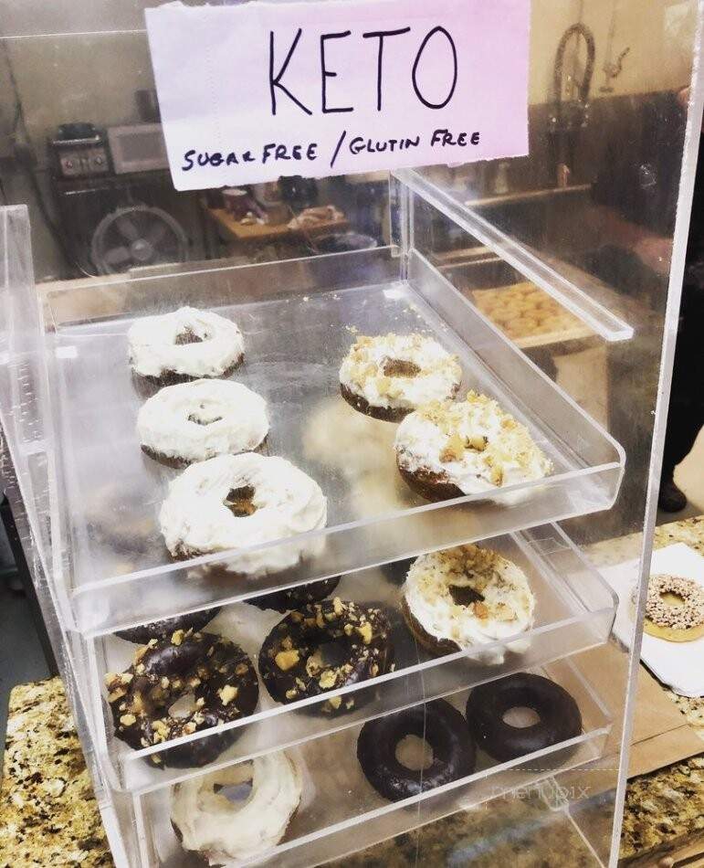 Donuts A Go Go - Mariposa, CA