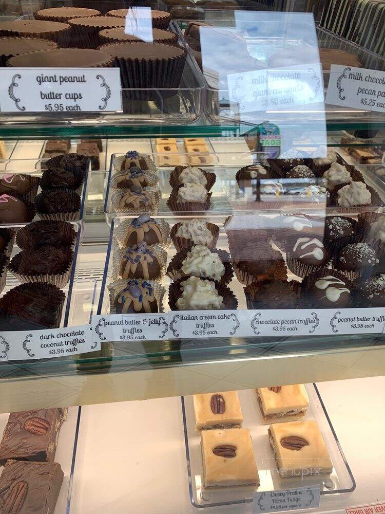 Hersheys Ice Cream Parlor - Foley, AL menu_pic