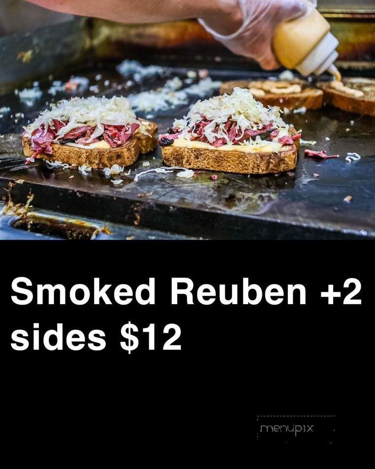 Skinnys Barbeque - Muscatine, IA menu_pic