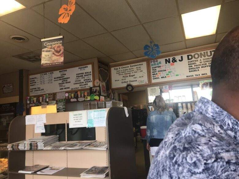 N & J Donuts - Oxford, MA