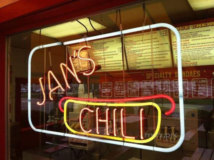 Jan's Famous Chili Dogs - Toledo, OH menu_pic