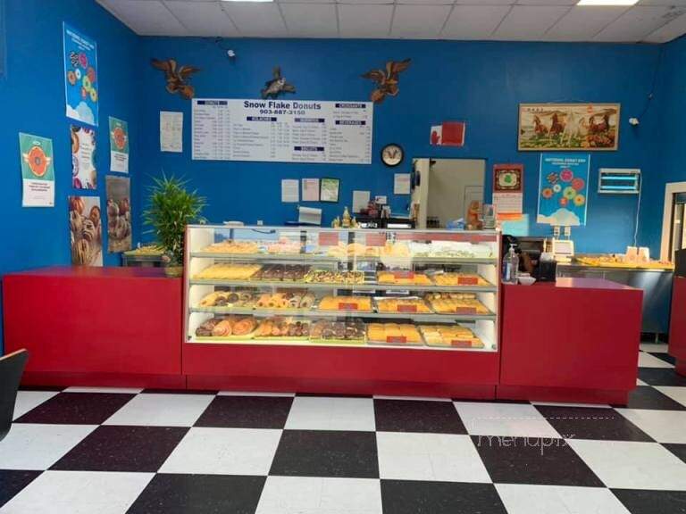Snowflake Donut Shop - Gun Barrel City, TX menu_pic