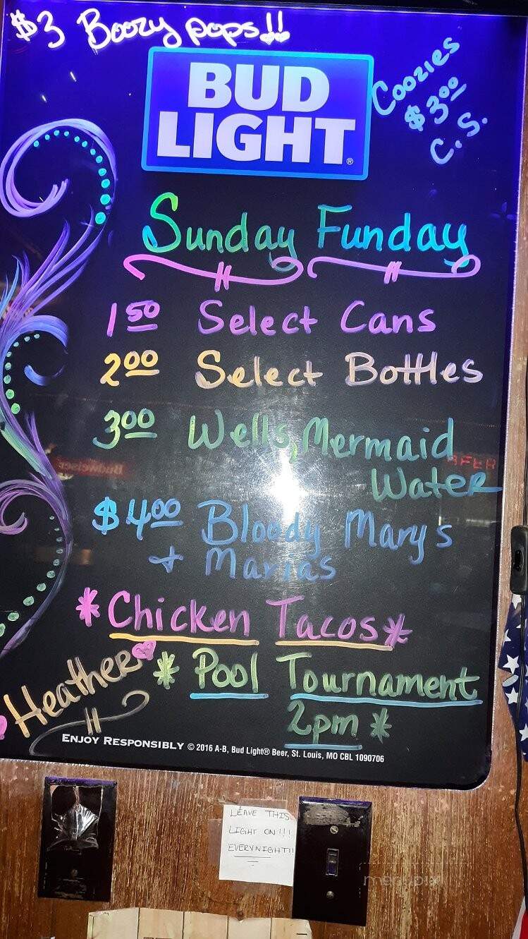 Country Saloon - Jacksonville, NC menu_pic
