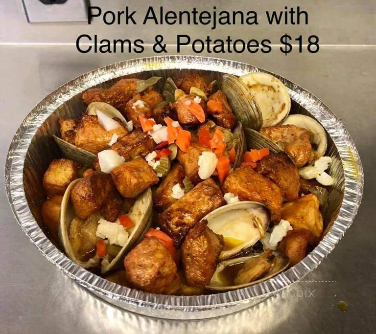 Algarv Restaurant - Kitchener, ON menu_pic