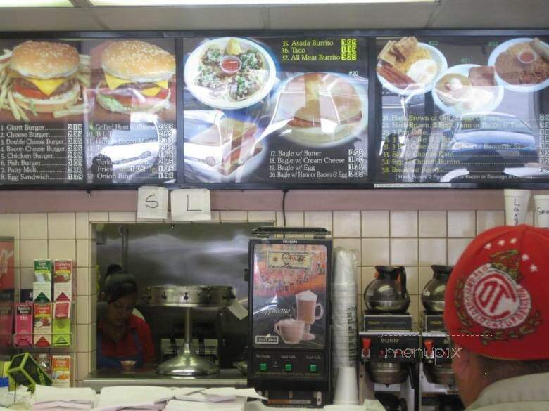 Tastees Donut & Burger - Pasadena, CA