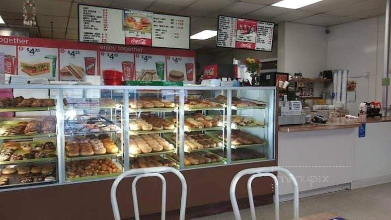 Lucky Donuts 2 - Visalia, CA menu_pic