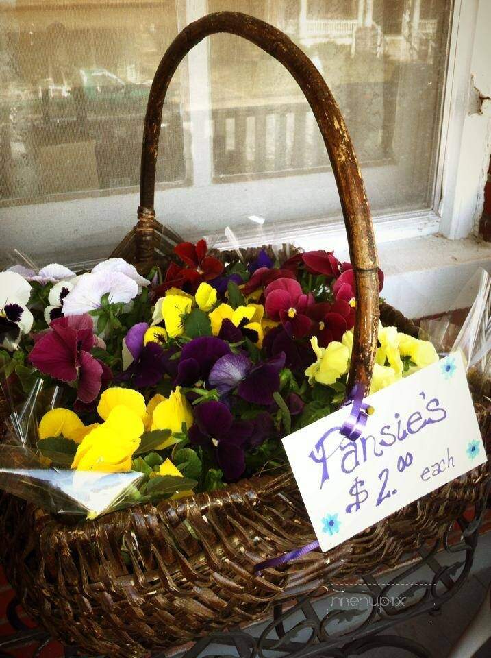 Treasured Memories Florist - Sainte Genevieve, MO menu_pic