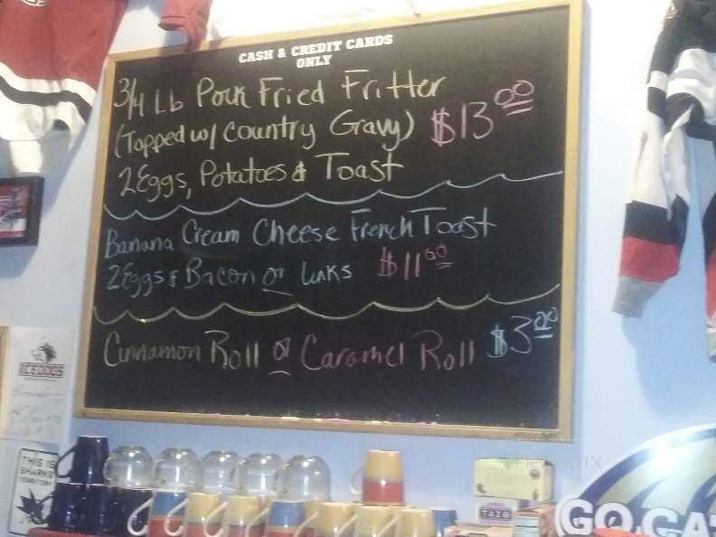 Center Ice - Belgrade, MT menu_pic
