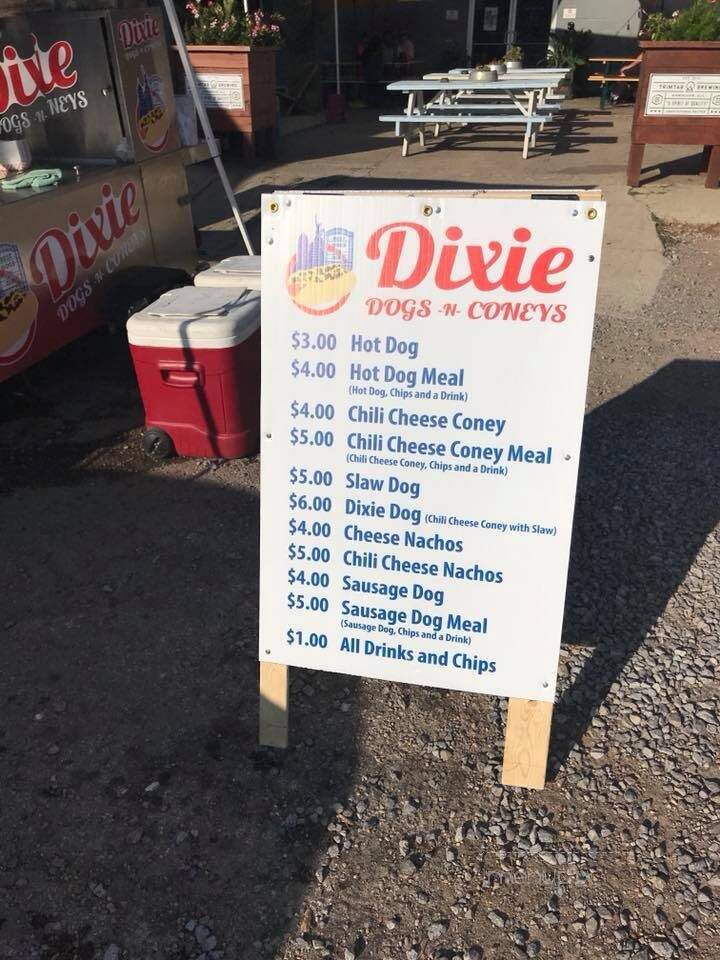 Dixie Dog's - Calera, AL
