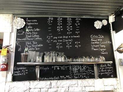 Pirate's Cove - Lytle, TX menu_pic