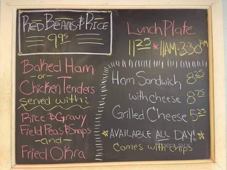 Lea's Lunch Room - Lecompte, LA menu_pic
