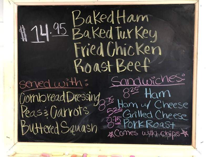 Lea's Lunch Room - Lecompte, LA menu_pic