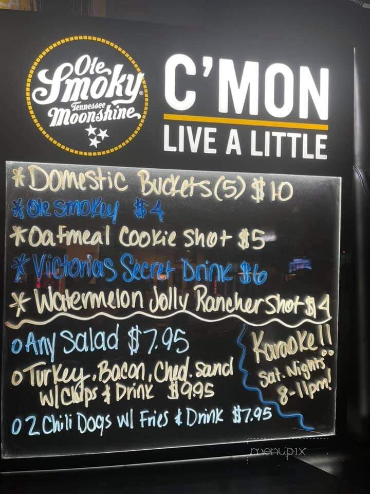 Classic's Restaurant Lounge - Morgantown, WV menu_pic