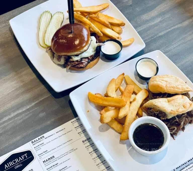 Aircraft Grill - Moline, IL menu_pic