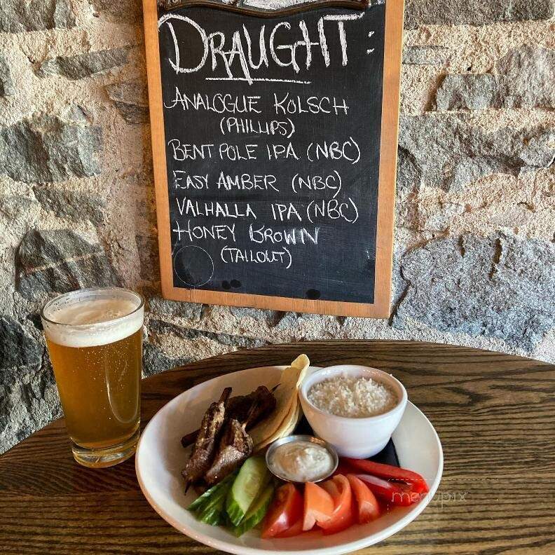 Jackson's Hole & Grill - Nelson, BC