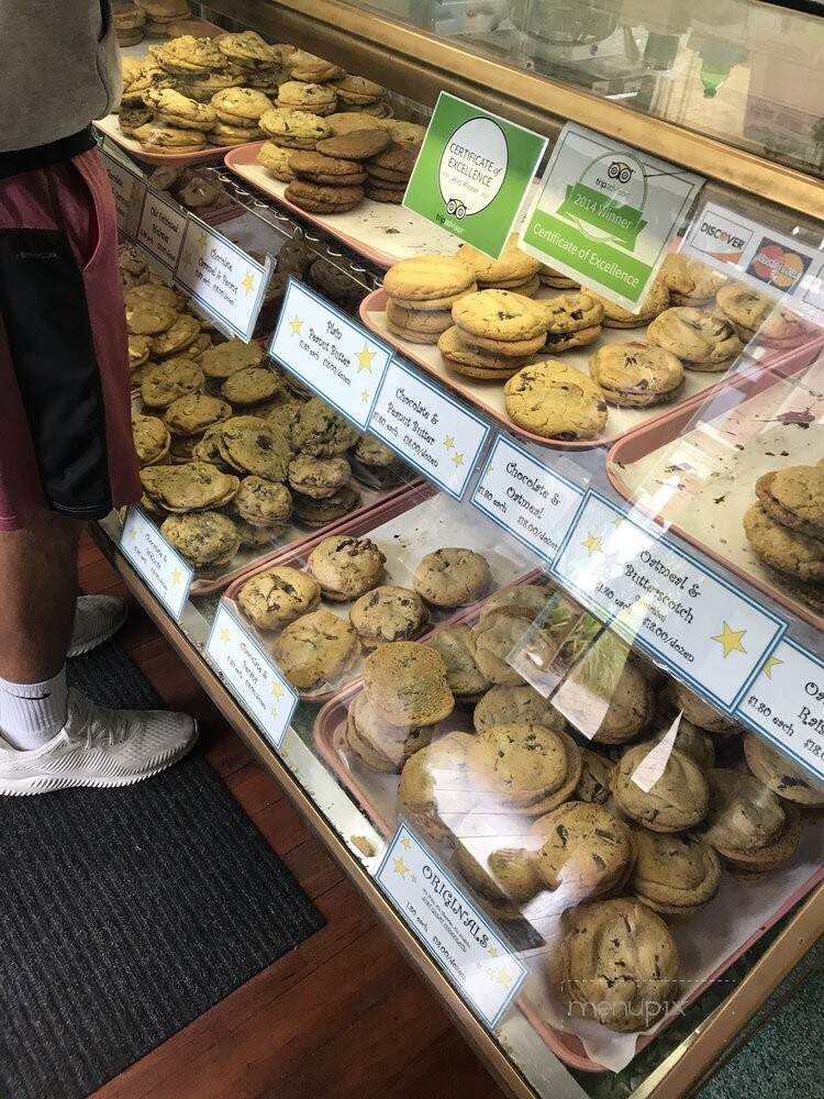 Tom's Mom's Cookies - Harbor Springs, MI menu_pic
