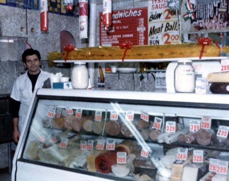 Sam's Italian Deli & Market - Fresno, CA menu_pic