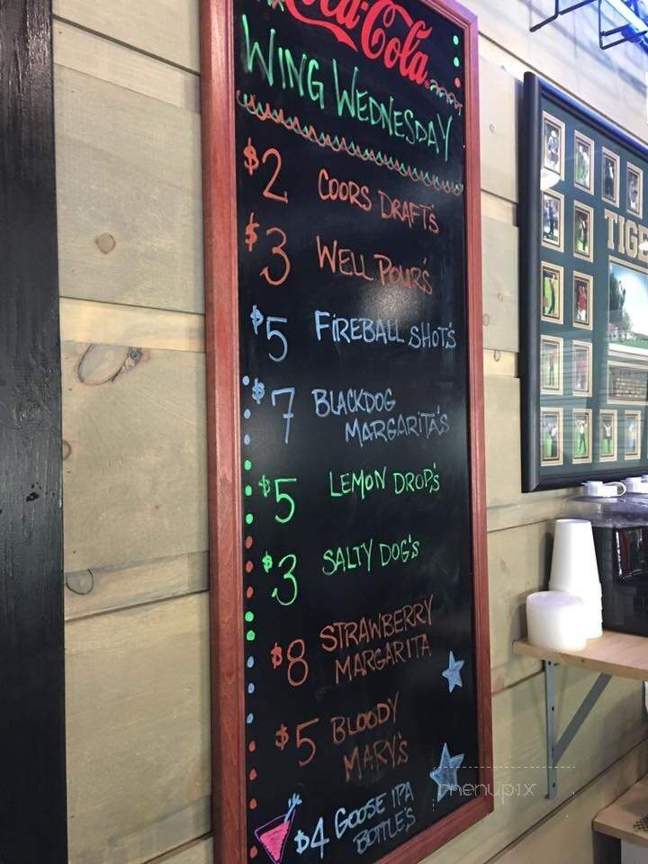 Black Dog Bar and Grill - Hayesville, NC menu_pic