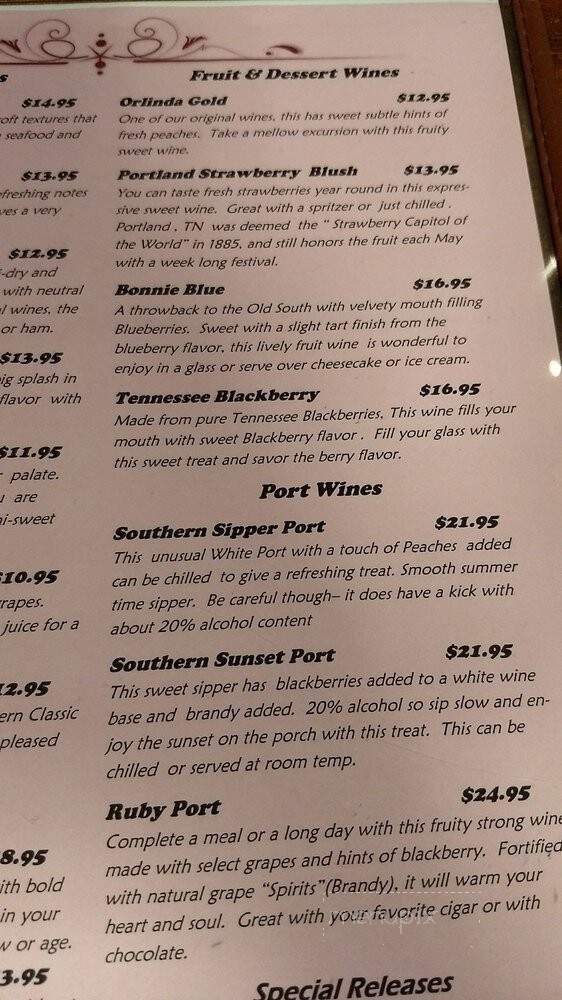 Sumner Crest Winery & Vineyards - Portland, TN